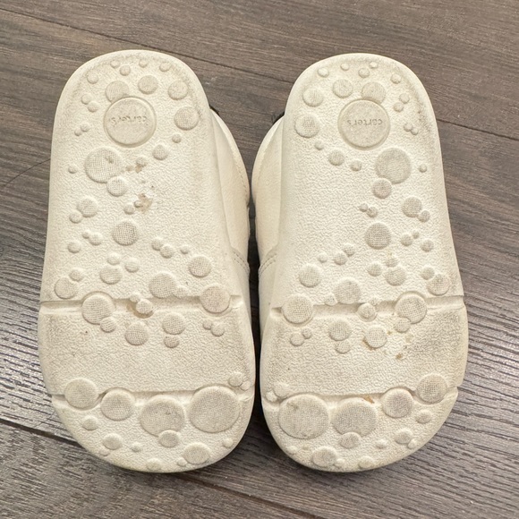 Carter’s Baby White Sneakers Size 5M - Picture 4 of 6